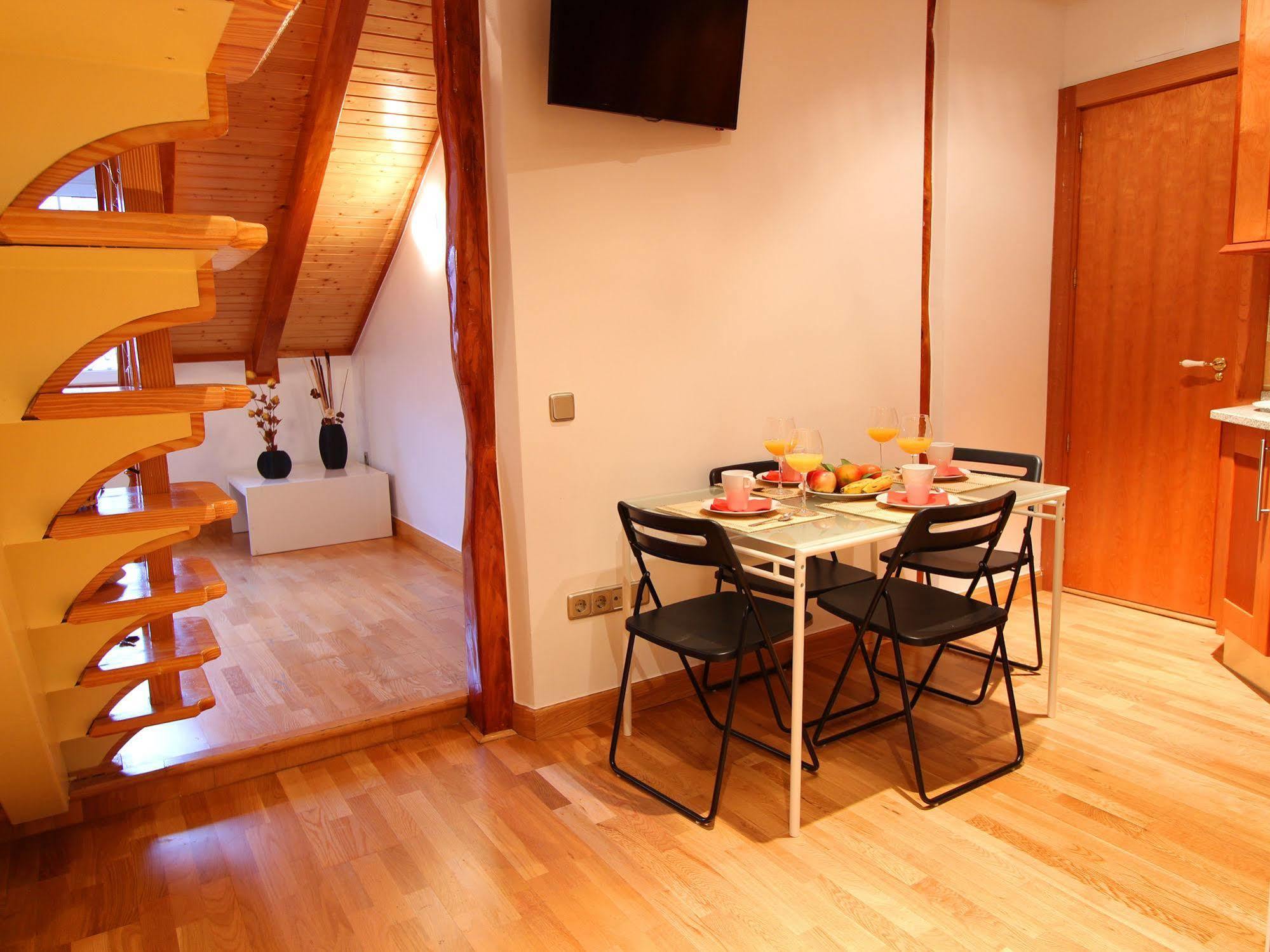 Apartamentos Good Stay Prado Madryt Zewnętrze zdjęcie