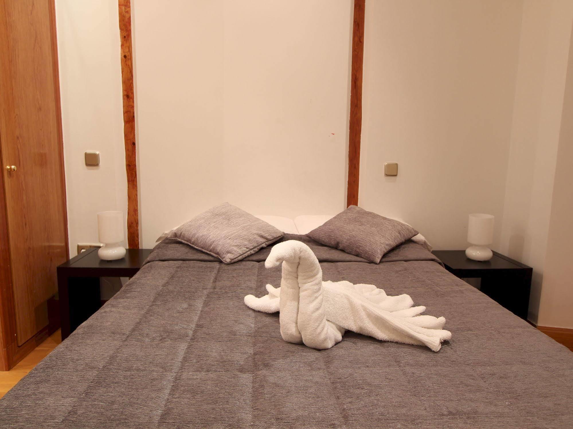 Apartamentos Good Stay Prado Madryt Zewnętrze zdjęcie