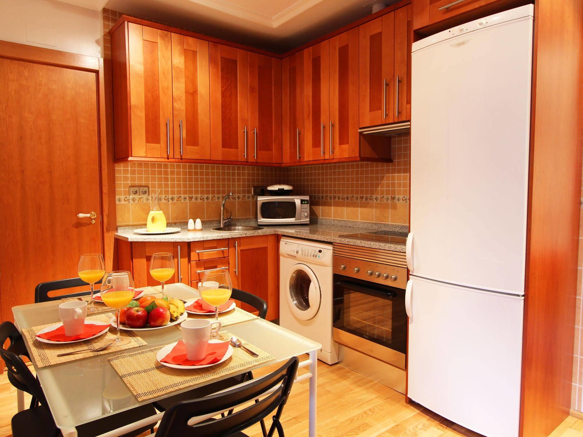 Apartamentos Good Stay Prado Madryt Zewnętrze zdjęcie